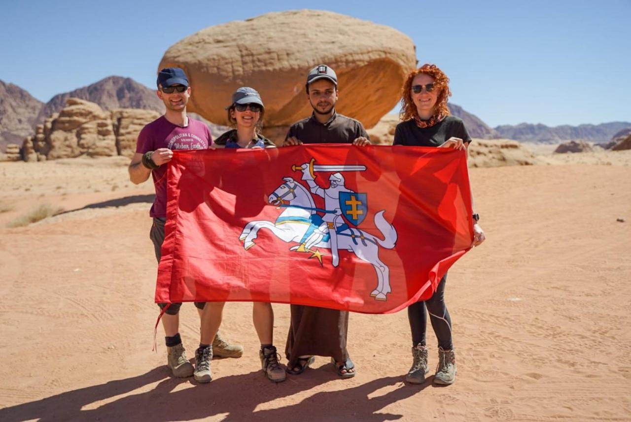 Wadi Rum Desert Secret Camp Вади-Рам Экстерьер фото