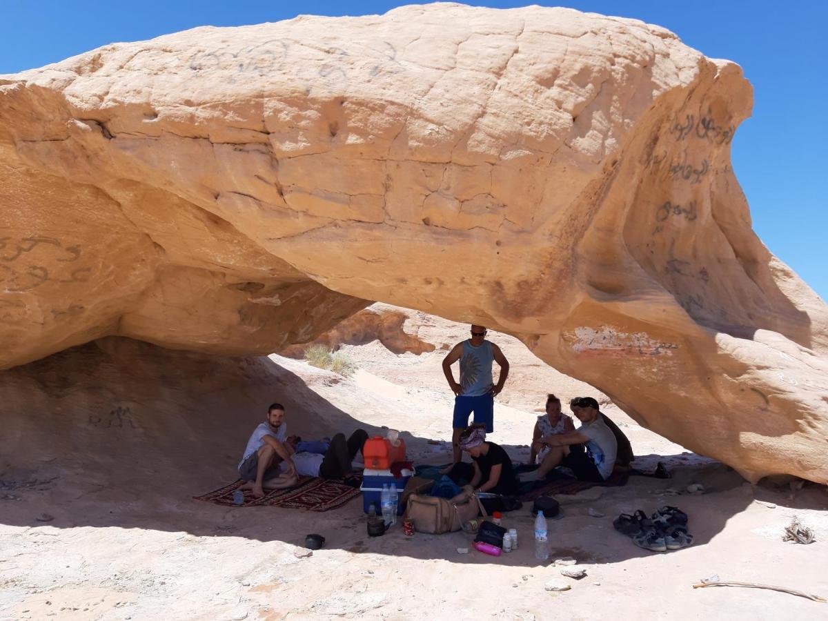 Wadi Rum Desert Secret Camp Вади-Рам Экстерьер фото